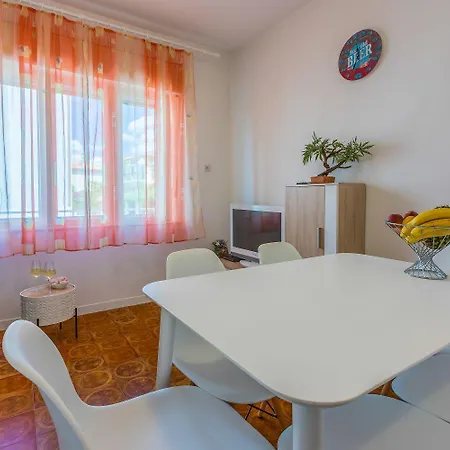Komfortables Nur 430 Meter Zum Mit Meerblick, Balkon, Terrasse, Grillbereich شقة *