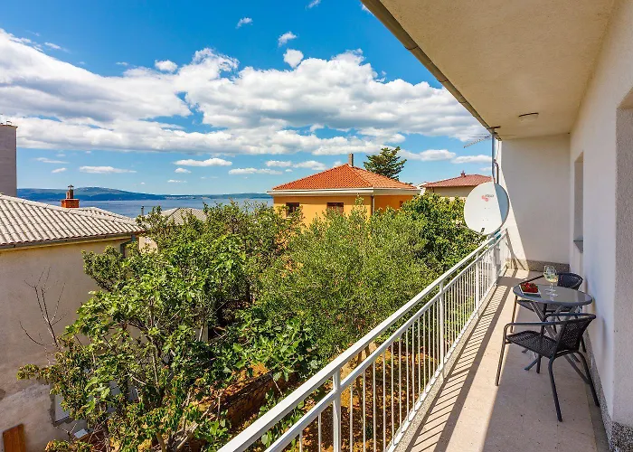 Komfortables Nur 430 Meter Zum Mit Meerblick, Balkon, Terrasse, Grillbereich アパート ノヴィ・ヴィノドロスキー