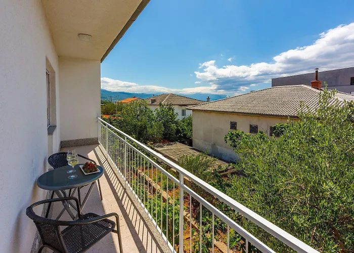 Komfortables Nur 430 Meter Zum Mit Meerblick, Balkon, Terrasse, Grillbereich * ノヴィ・ヴィノドロスキー