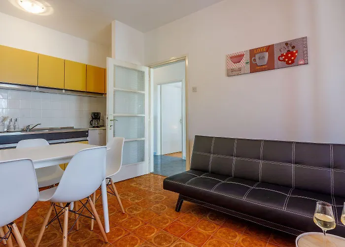Komfortables Nur 430 Meter Zum Mit Meerblick, Balkon, Terrasse, Grillbereich アパート *