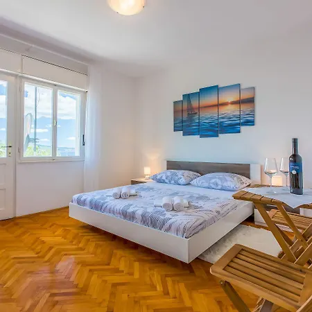 Apartamento Komfortables Nur 430 Meter Zum Mit Meerblick, Balkon, Terrasse, Grillbereich Novi Vinodolski