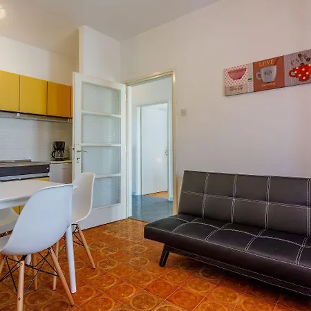 Komfortables Nur 430 Meter Zum Mit Meerblick, Balkon, Terrasse, Grillbereich Apartamento *