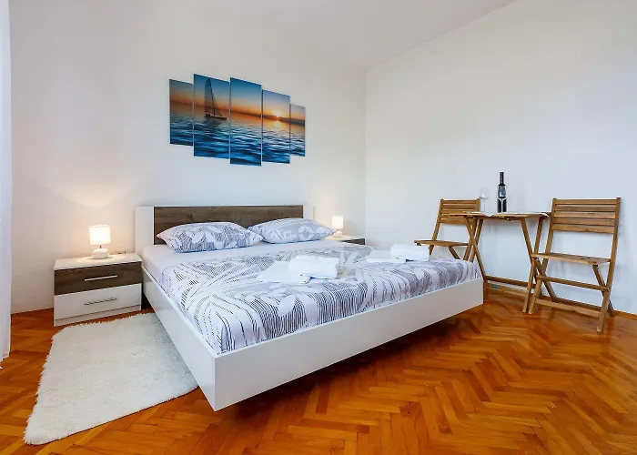 Komfortables Nur 430 Meter Zum Mit Meerblick, Balkon, Terrasse, Grillbereich Apartment Novi Vinodolski